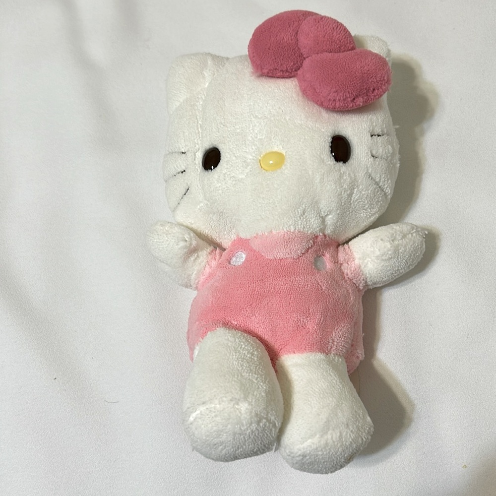 Hello Kitty “Happy Birthday” Plush Stuffed Animal.  New With Tags